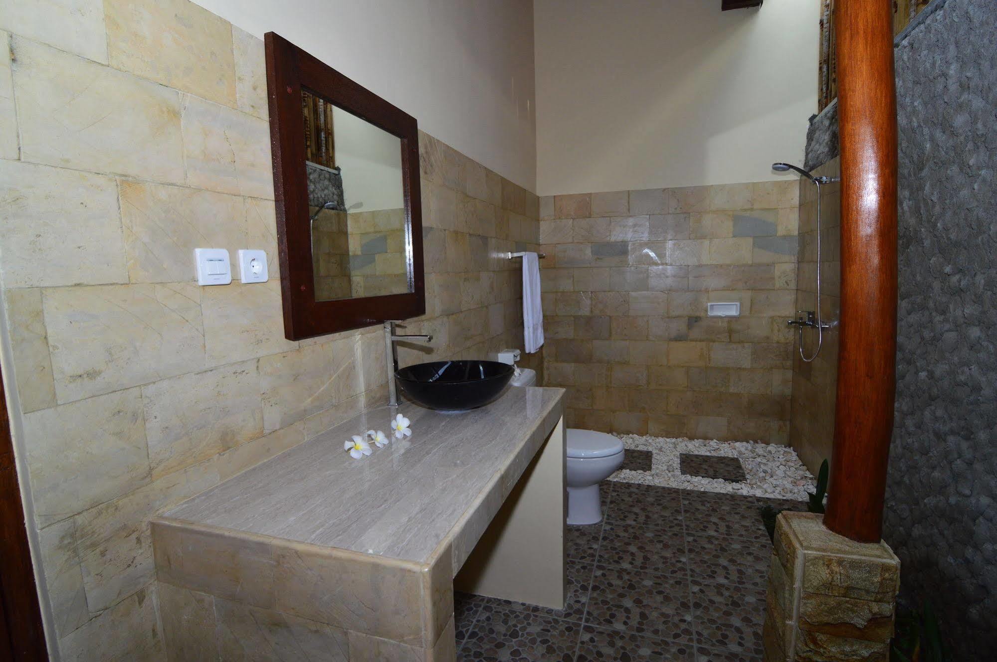 Shu Villa Lombok Kuta  Екстериор снимка